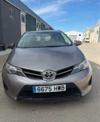 Toyota Auris 2014