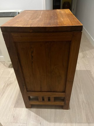 Cajonera de madera de teca