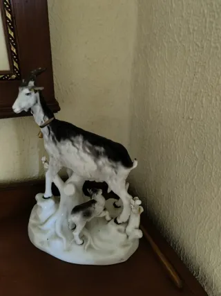 Figura decorativa cabra y cabritos