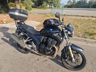 Suzuki Bandit 650 GSF Negra
