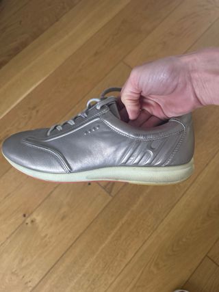 Zapatos de golf plateados