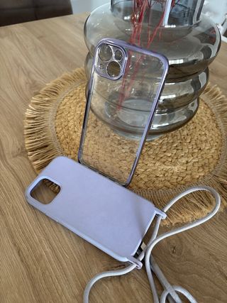 2 custodie per iPhone 12 (trasparente e lilla)