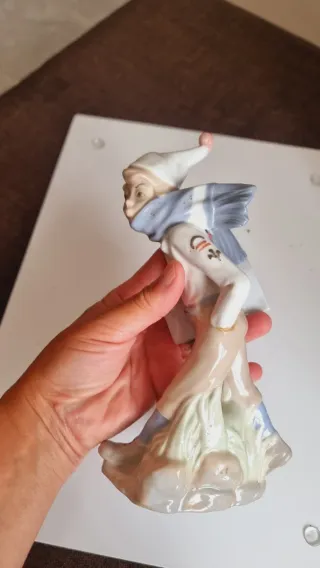 Figura Vintage Vendedor de Periódicos Porcelana