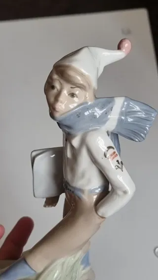 Figura Vintage Vendedor de Periódicos Porcelana