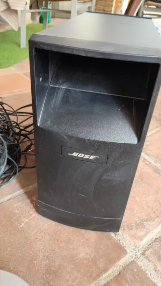 Subwoofer Bose Negro