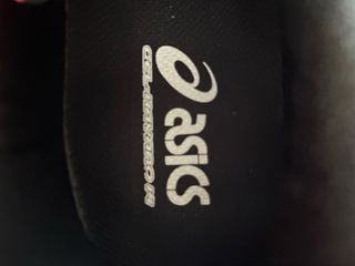 Asics Gel Kayano 14 rosas y plateadas