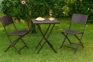 Tavolo e 2 sedie da giardino