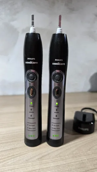 2 Cepillos Eléctricos Philips Sonicare HX6970