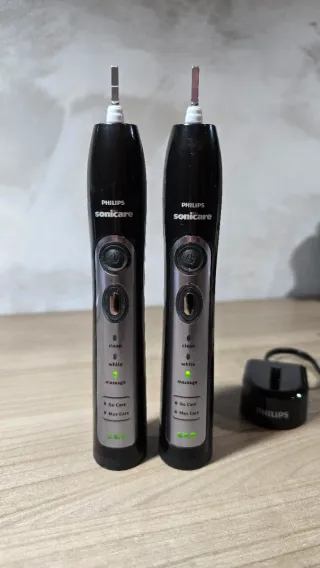 2 Cepillos Eléctricos Philips Sonicare HX6970
