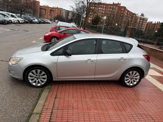 644114491 Opel Astra 2011 190.000KM