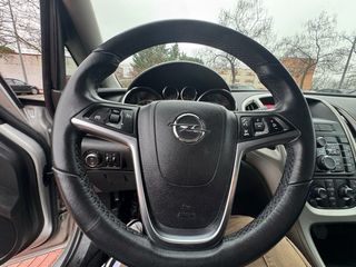 644114491 Opel Astra 2011 190.000KM