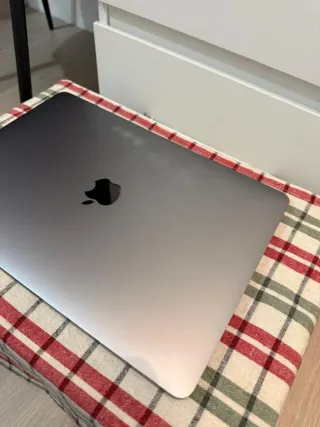 MacBook Pro M1 SEMINUEVO