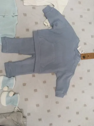 Ropa bebe, conjuntos, leotardos y pantalones.