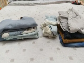 Ropa bebe, conjuntos, leotardos y pantalones.