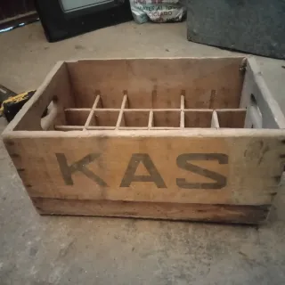 Caja de madera vintage KAS