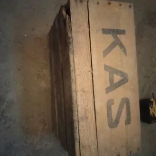 Caja de madera vintage KAS