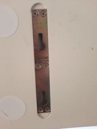 Espejo en panel cuadrículas irregulares
