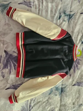 Chaqueta Zara Unisex Azul y Roja