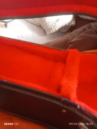 Estuche rígido para guitarra
