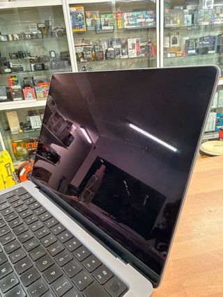 MacBook Pro M1 Pro 2021 16GB RAM 500GB SSD