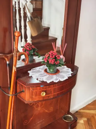 Recibidor de madera maciza