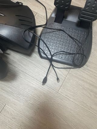 Volante Ferrari para PS4/PS5
