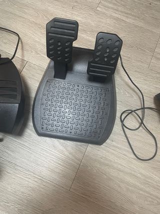 Volante Ferrari para PS4/PS5