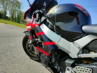 Honda CBR 929 RR Roja Negra