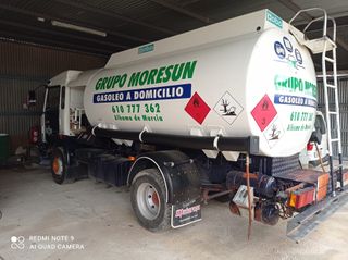 Camión Cisterna Renault  10.000 Litros