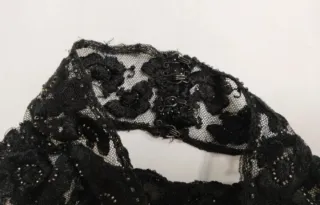 Cuello encaje negro mujer