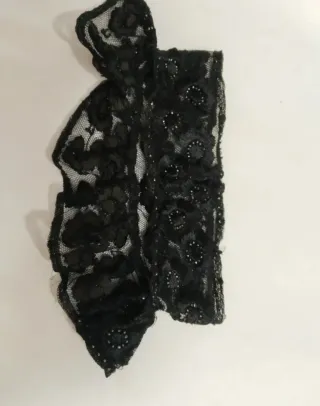 Cuello encaje negro mujer