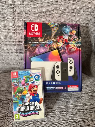 Nintendo Switch OLED Mario Kart 8 Deluxe