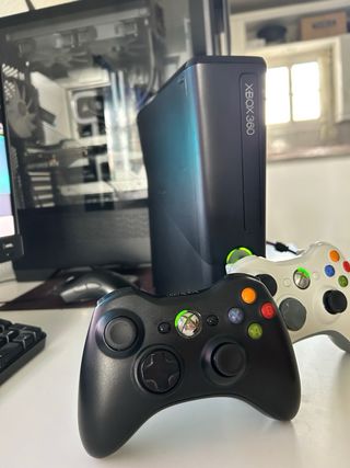 XBOX 360 480GB SSD + 2 Mandos