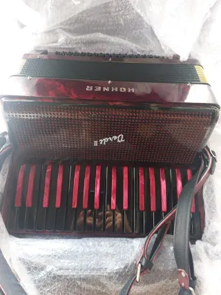 Acordeón Hohner Rojo