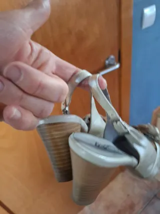 Zapatos Pitillos Dorados/Plateados Talla 38