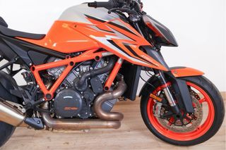 KTM 1290 Super Duke R 2022