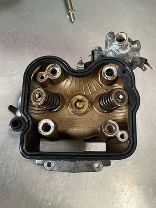 Culata SH125 Carburación