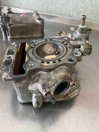 Culata SH125 Carburación