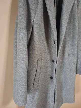 Abrigo Zara Hombre Gris