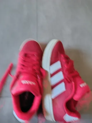 Scarpe Adidas Rosse e Bianche