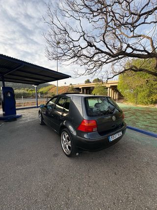 Volkswagen Golf 2002