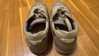 Zapatillas Lois Beige y Doradas