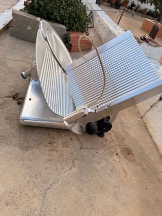 Cortador de jamón profesional BIZERBP