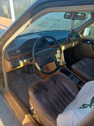 Mercedes-Benz Classe E (214) 1991