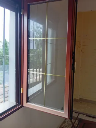 Ventanas aluminio efecto madera caoba