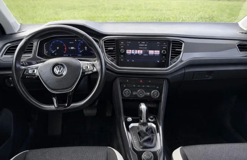 Volkswagen T-Roc 2018, foto 9