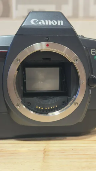 Canon EOS 600 + Objetivo 28-70mm + Flash
