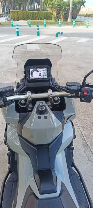 Honda X-ADV 750 10/2021 - 7950km