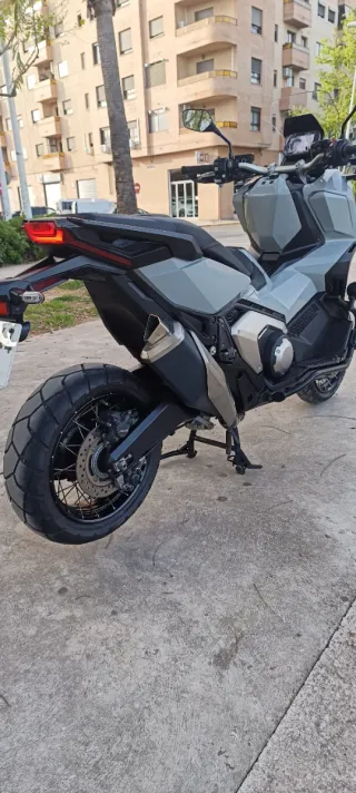 Honda X-ADV 750 10/2021 - 7950km