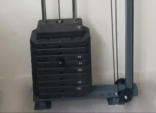 Máquina de musculación con poleas